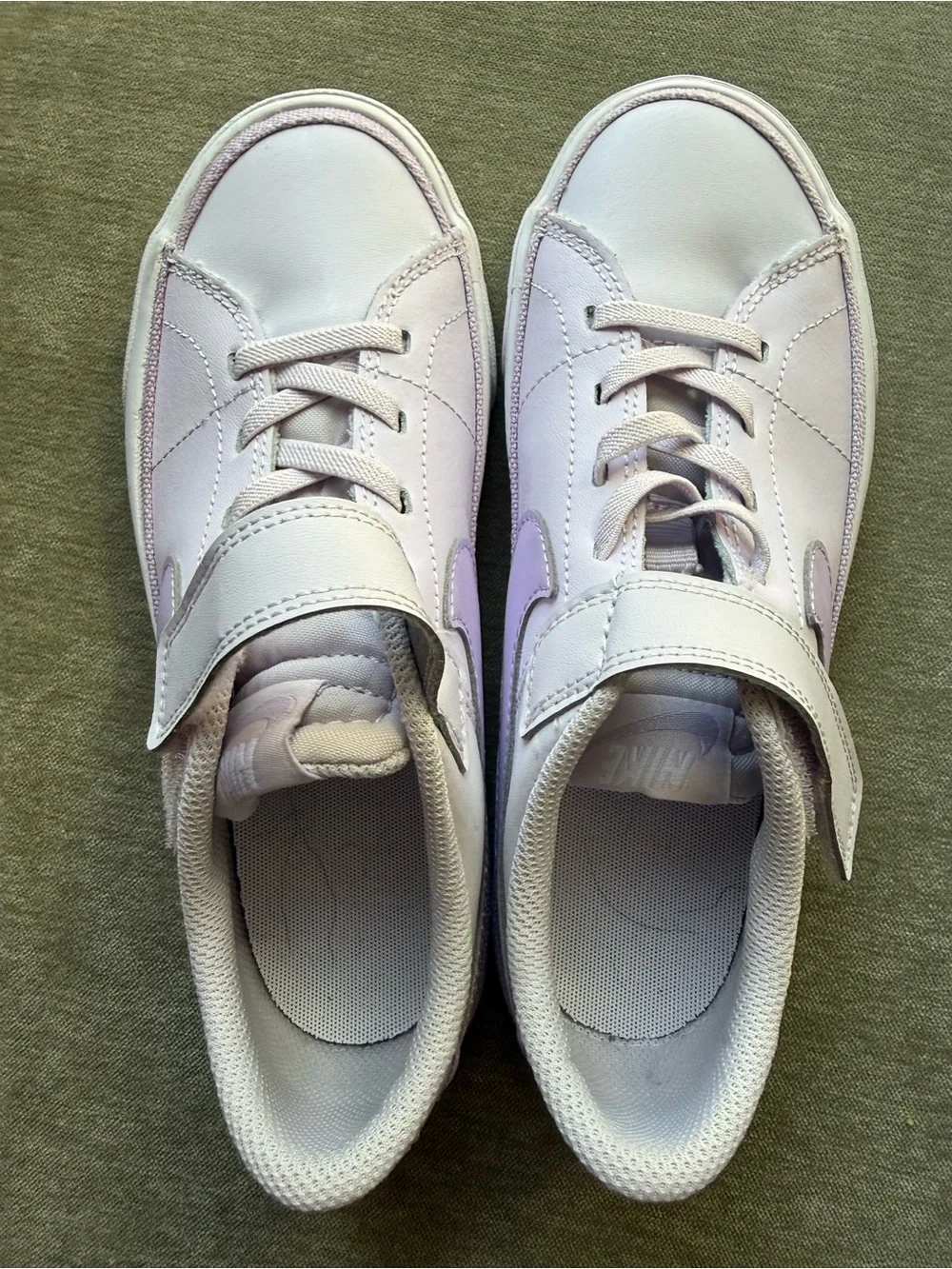 Nike Low-Top Sneakers in Light Lavender